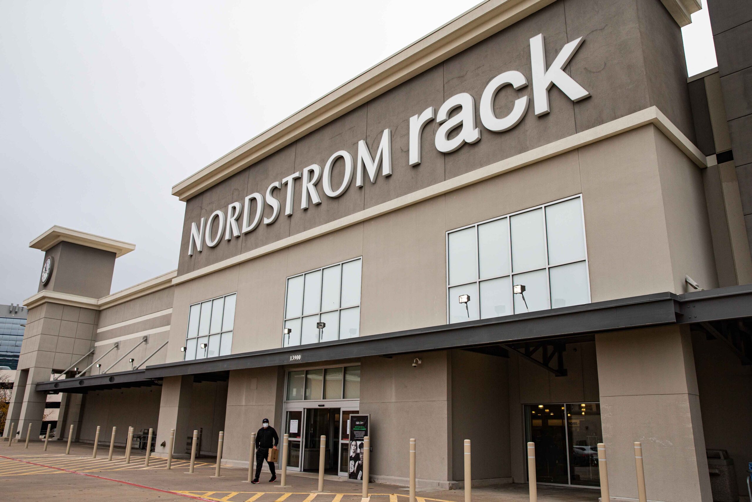 Nordstrom Rack Hours: Shopping Convenience at Your Fingertips